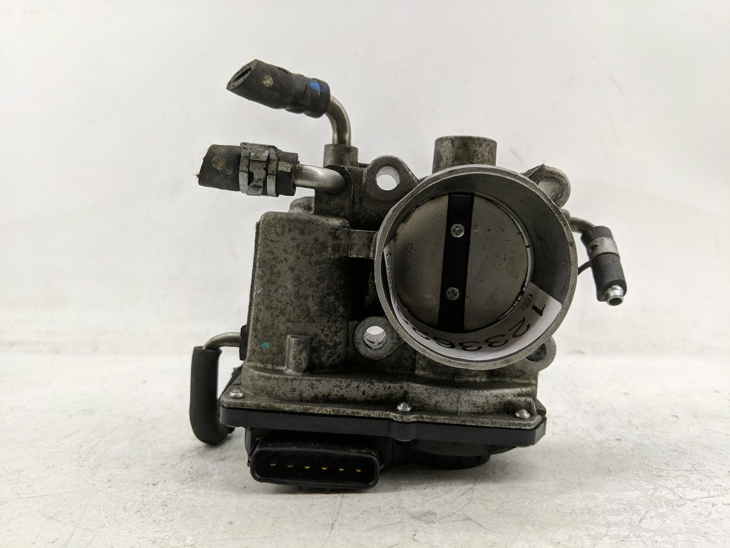 2009-2010 Pontiac Vibe Throttle Body Fits Fits 2009 2010 OEM Used Auto Parts - Oemusedautoparts1.com