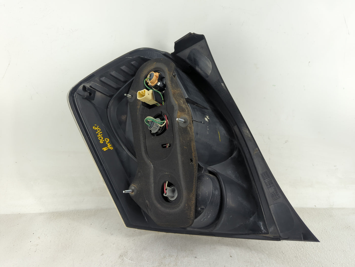 2009-2010 Pontiac Vibe Tail Light Assembly Passenger Right OEM Fits Fits 2009 2010 OEM Used Auto Parts - Oemusedautoparts1.c