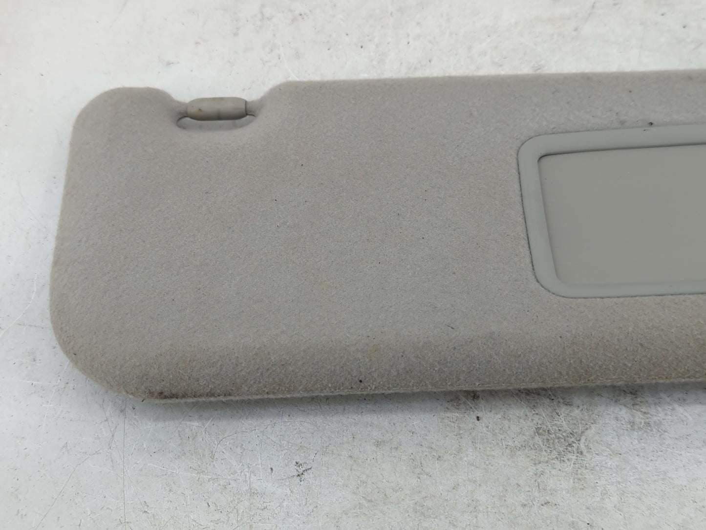 2009-2010 Pontiac Vibe Sun Visor Shade Replacement Passenger Right Mirror Fits Fits 2009 2010 OEM Used Auto Parts - Oemuseda