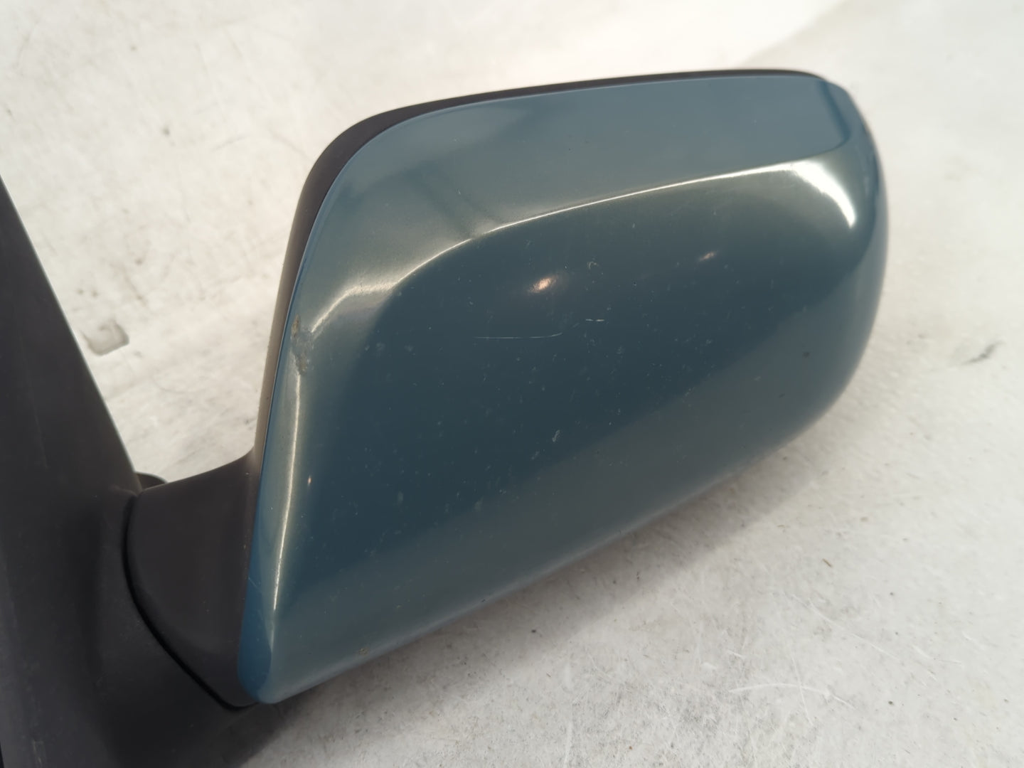 2009-2010 Pontiac Vibe Driver Side View Mirror - Left Door Mirror OEM Used - Oemusedautoparts1.com