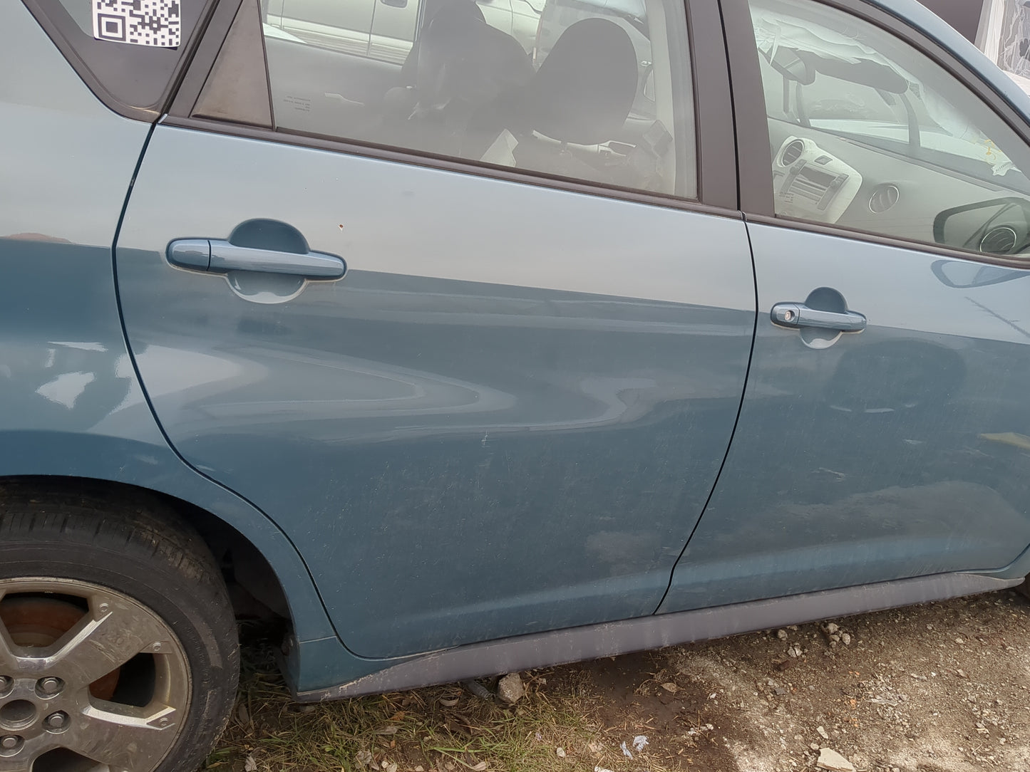 2009-2010 Pontiac Vibe Passenger Rear Door Oem - Oemusedautoparts1.com