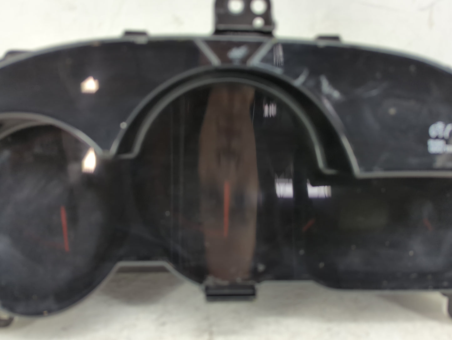 2009-2010 Pontiac Vibe Instrument Cluster Speedometer Gauges P/N:TN257440-2142 83800-01350-00 Miles: Fits Fits 2009 2010 OEM