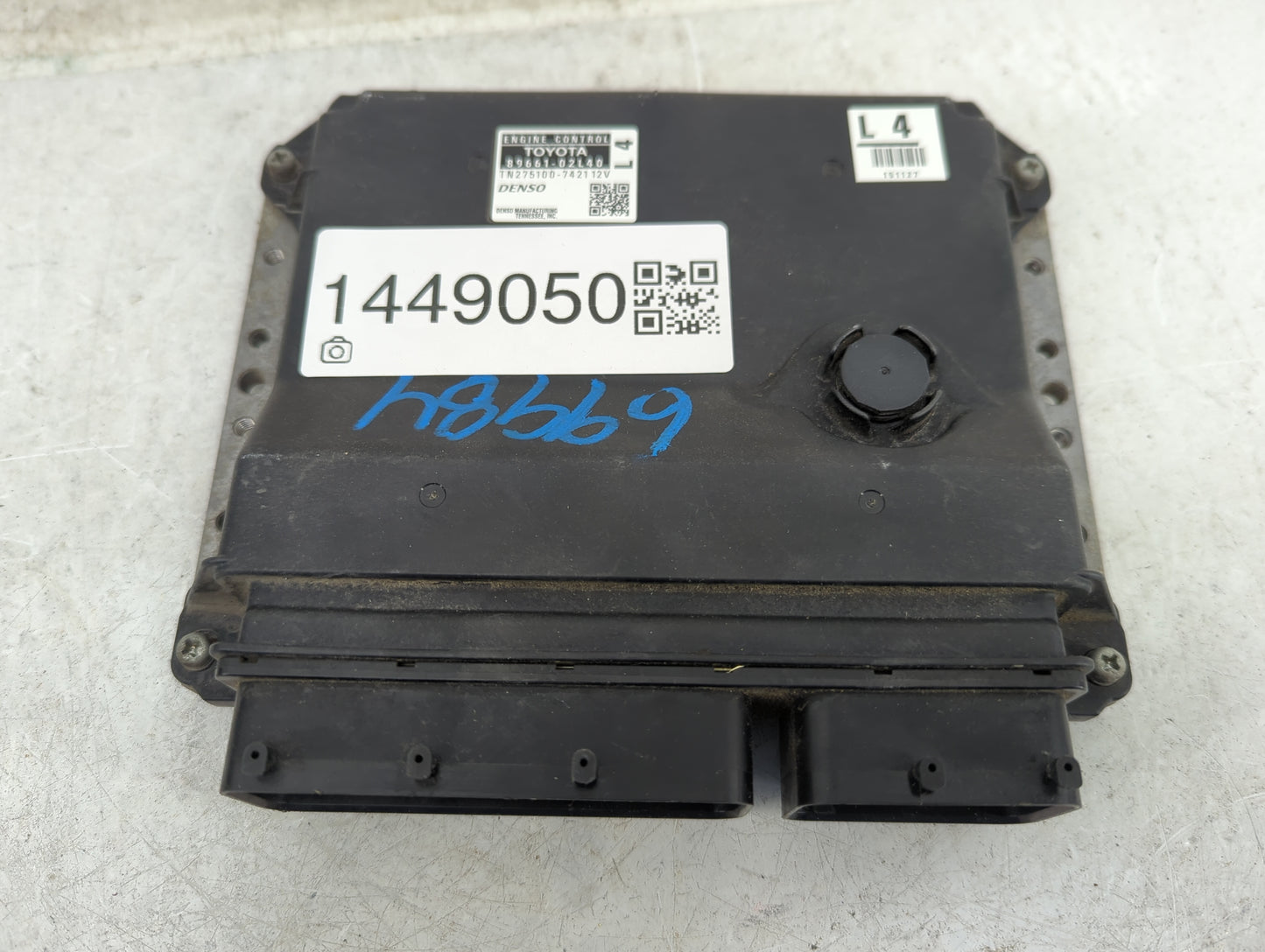 2009 Pontiac Vibe PCM Engine Control Computer ECU ECM PCU OEM P/N:89661-02L40 TN275100-742112V Fits OEM Used Auto Parts - Oe