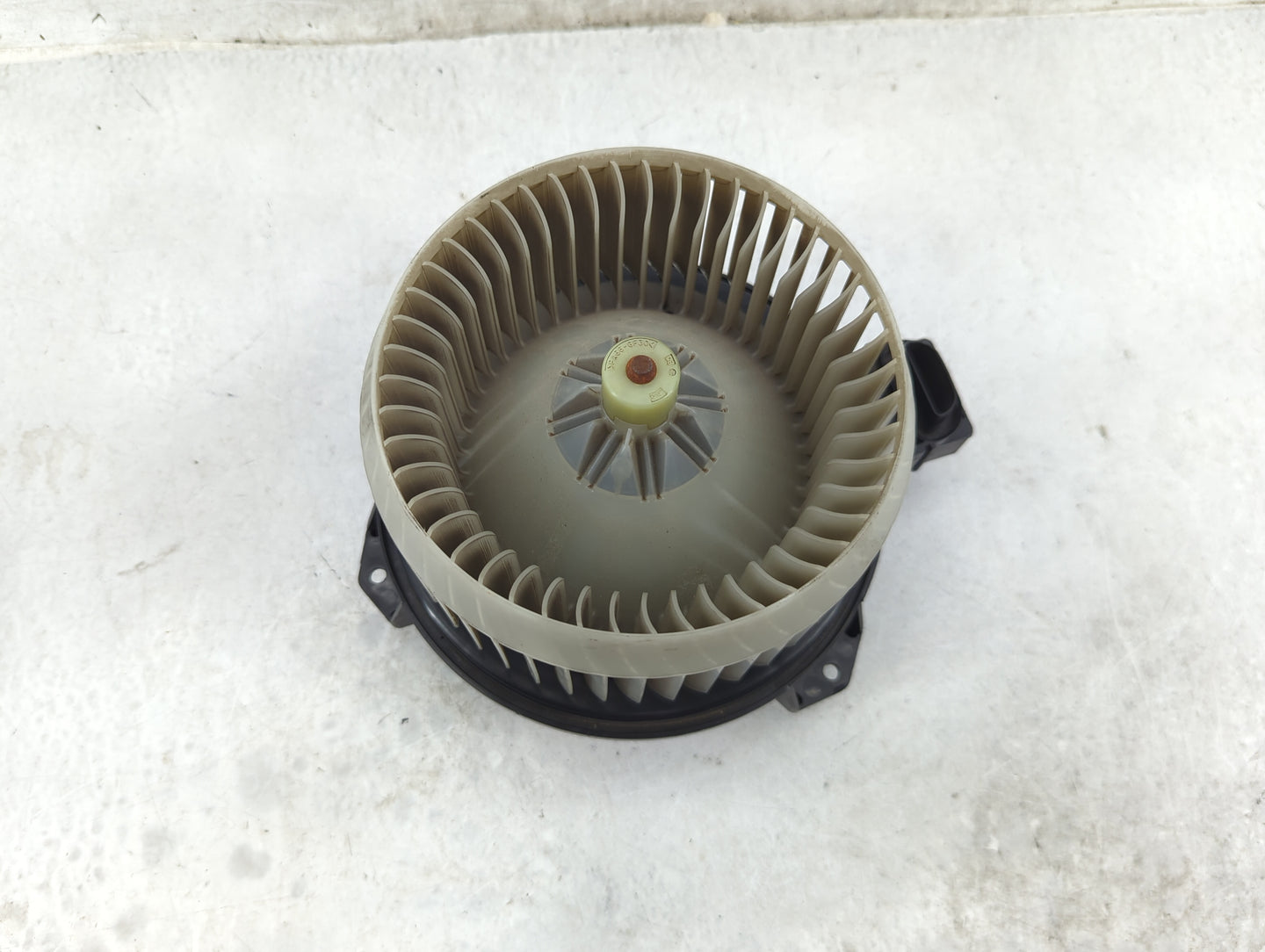 2009 Pontiac Vibe Heater AC Blower Motor P/N:AY2727UU-5151 Fits OEM Used Auto Parts - Oemusedautoparts1.com