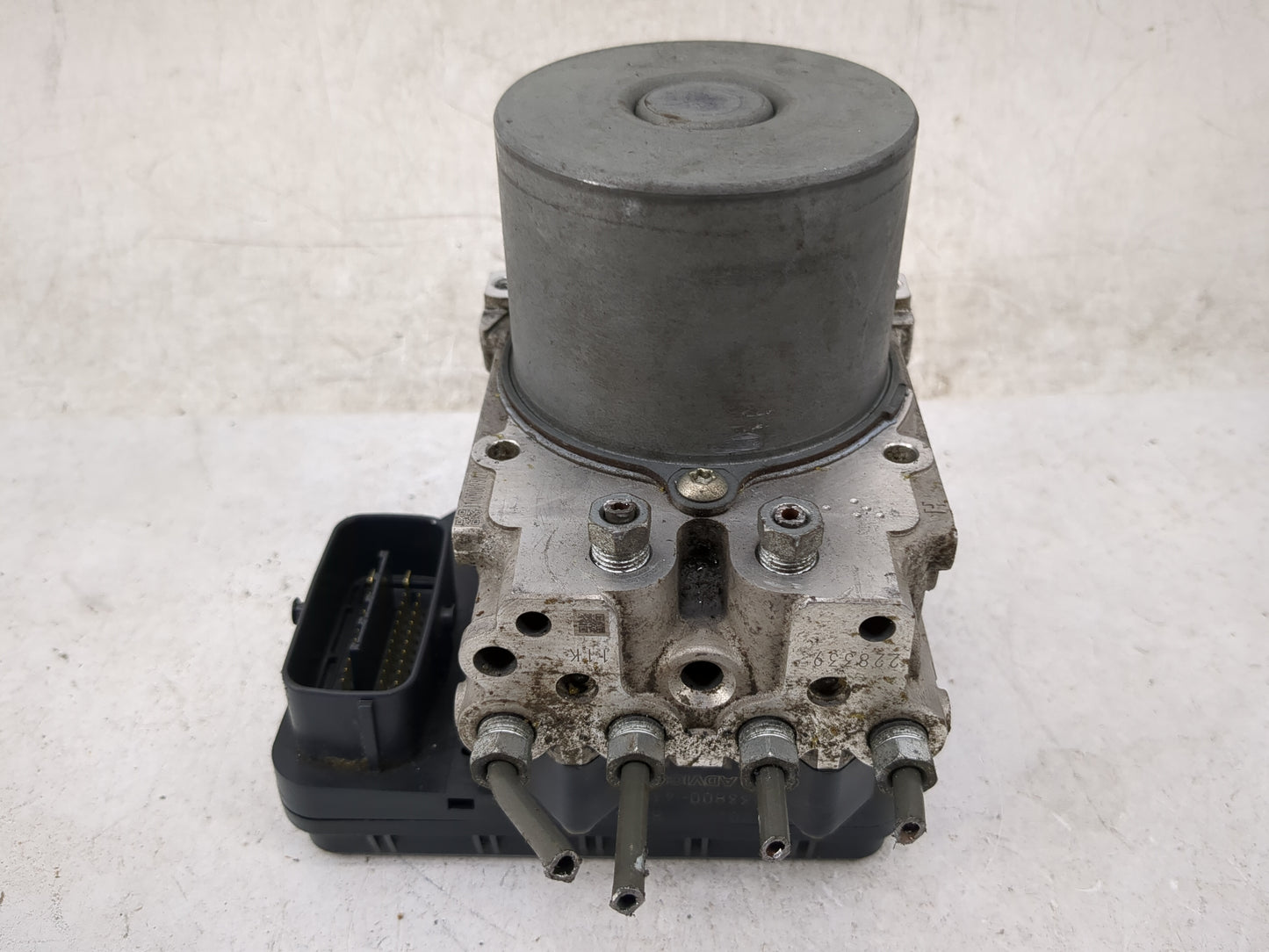 2009-2010 Pontiac Vibe ABS Pump Control Module Replacement P/N:44540-02120 89541-12360, 133800-4100 Fits Fits 2009 2010 OEM 