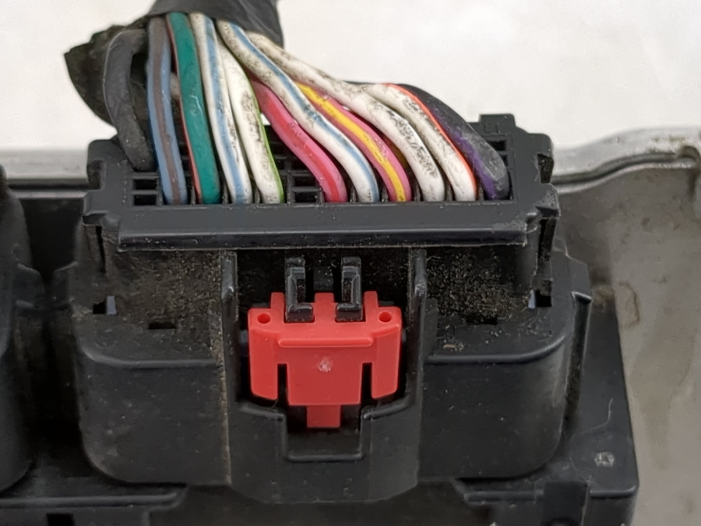 2009 Pontiac Vibe PCM Engine Control Computer ECU ECM PCU OEM P/N:P04692208AC P04692212AC Fits OEM Used Auto Parts - Oemused