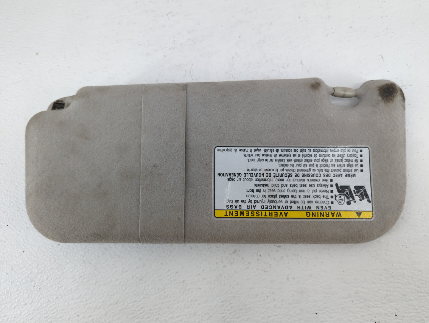 2009-2010 Pontiac Vibe Sun Visor Shade Replacement Passenger Right Mirror Fits Fits 2009 2010 OEM Used Auto Parts - Oemuseda