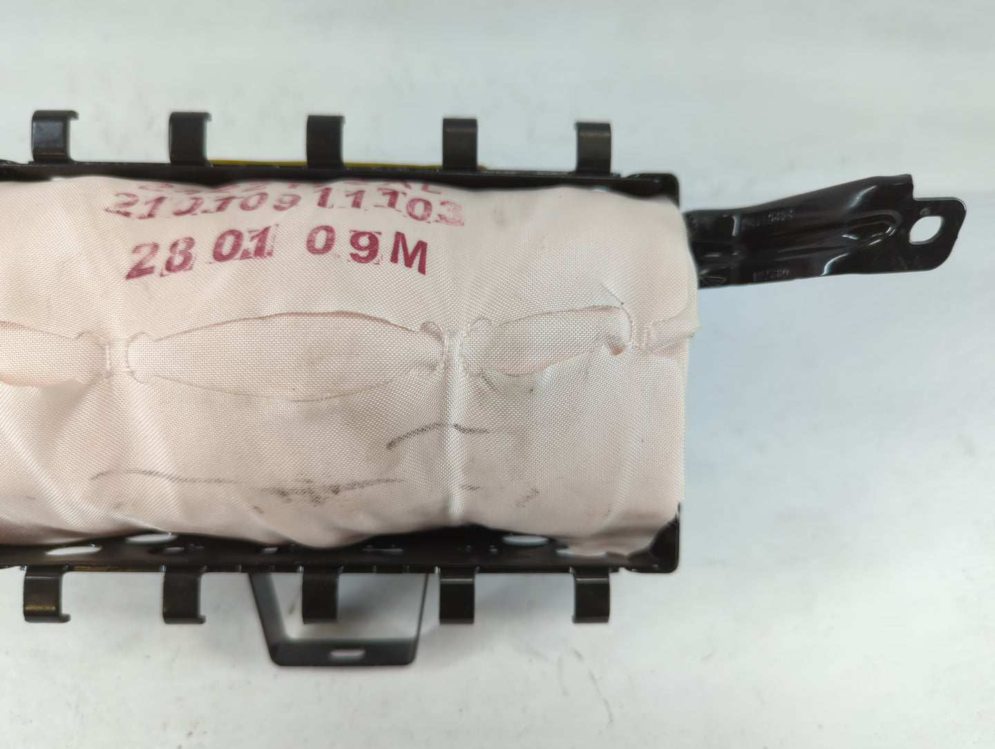 2009-2010 Pontiac Vibe Air Bag Passenger Right Dashboard Oem - Oemusedautoparts1.com