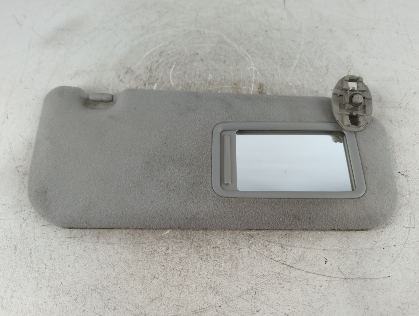 2009-2010 Pontiac Vibe Sun Visor Shade Replacement Passenger Right Mirror Fits Fits 2009 2010 OEM Used Auto Parts - Oemuseda