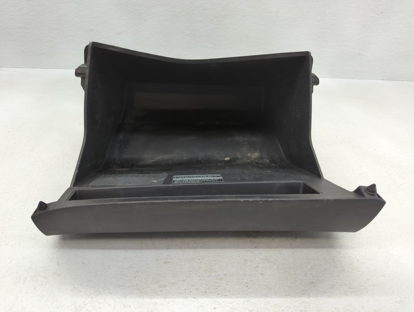 2009 Pontiac Vibe Passenger Glove Box Door Storage Compartment - Oemusedautoparts1.com