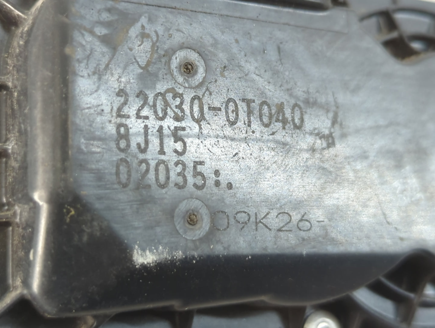 2009-2010 Pontiac Vibe Throttle Body P/N:22030-0T040 Fits Fits 2009 2010 OEM Used Auto Parts - Oemusedautoparts1.com