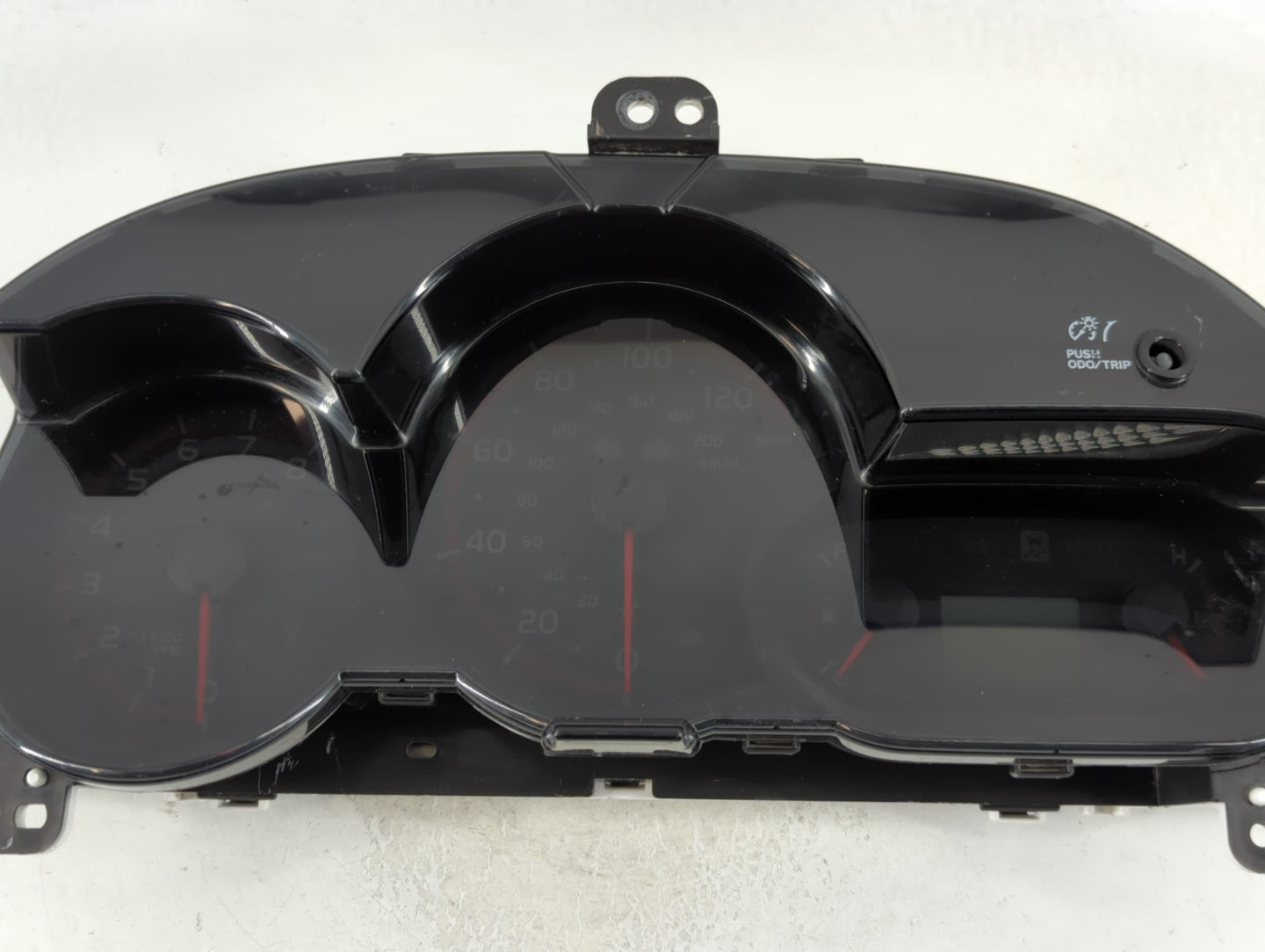 2009-2010 Pontiac Vibe Instrument Cluster Speedometer Gauges Fits Fits 2009 2010 OEM Used Auto Parts - Oemusedautoparts1.com