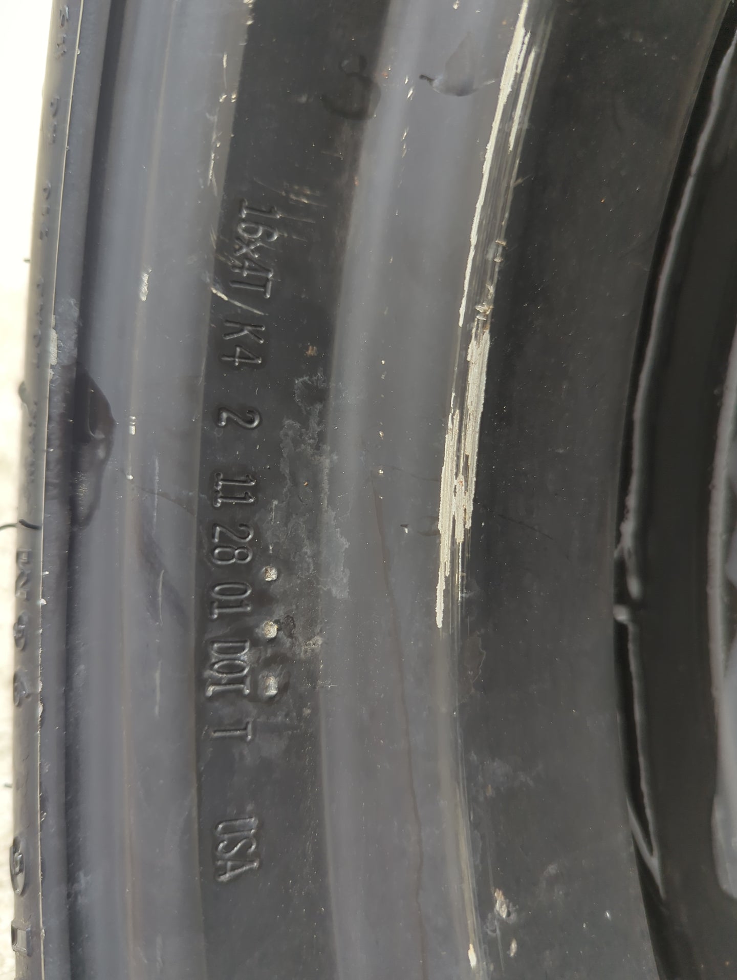 Pontiac Vibe Vibe Spare Donut Tire Wheel Rim Oem 5035976 - Oemusedautoparts1.com