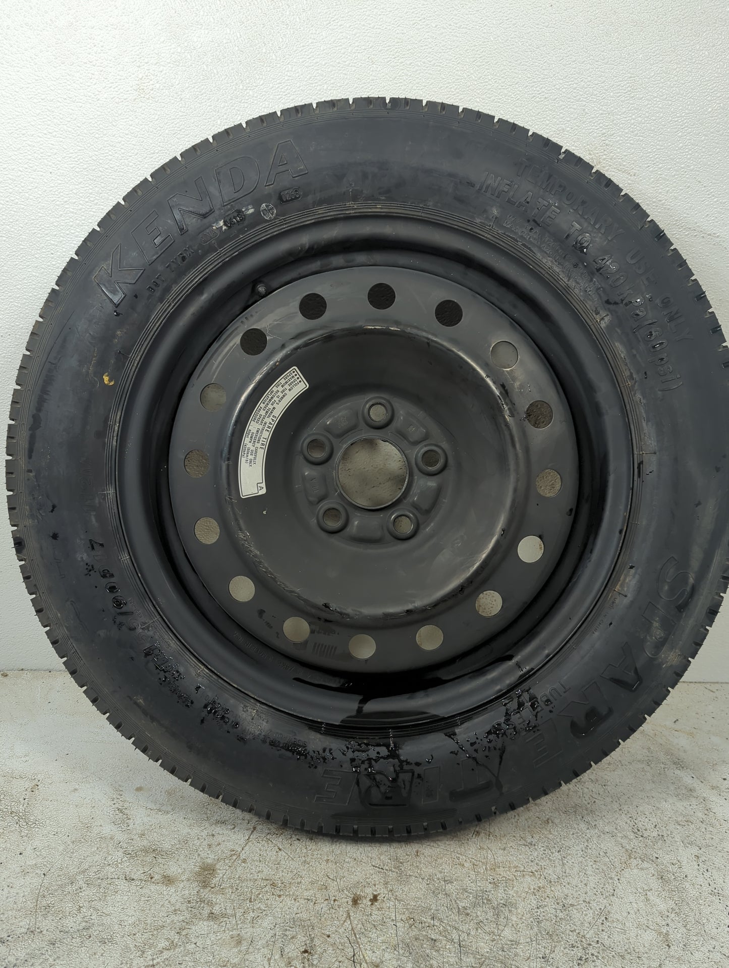 2009 Pontiac Vibe Vibe Spare Donut Tire Wheel Rim Oem - Oemusedautoparts1.com