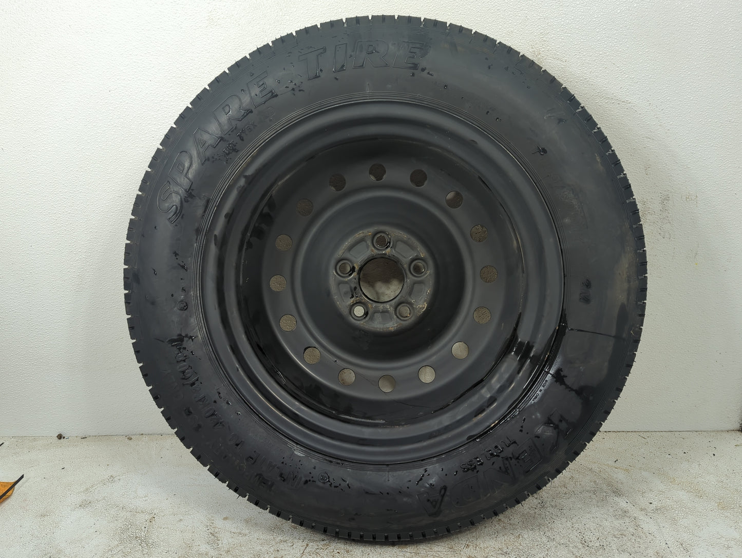 2009 Pontiac Vibe Vibe Spare Donut Tire Wheel Rim Oem - Oemusedautoparts1.com