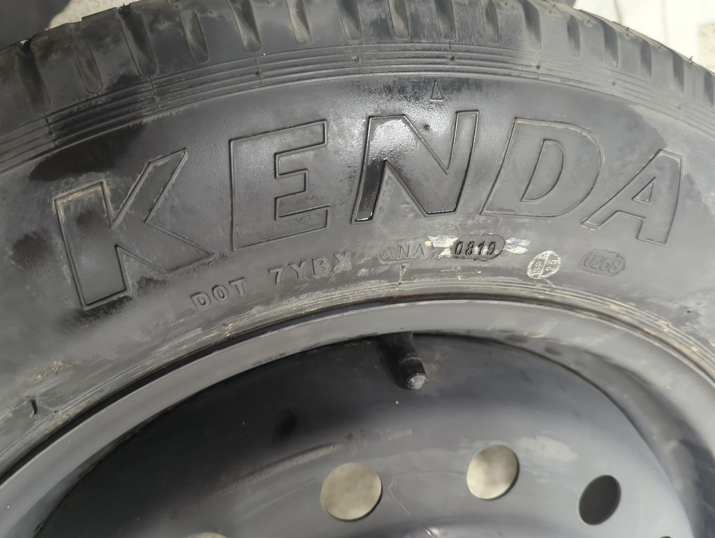 2009 Pontiac Vibe Vibe Spare Donut Tire Wheel Rim Oem - Oemusedautoparts1.com