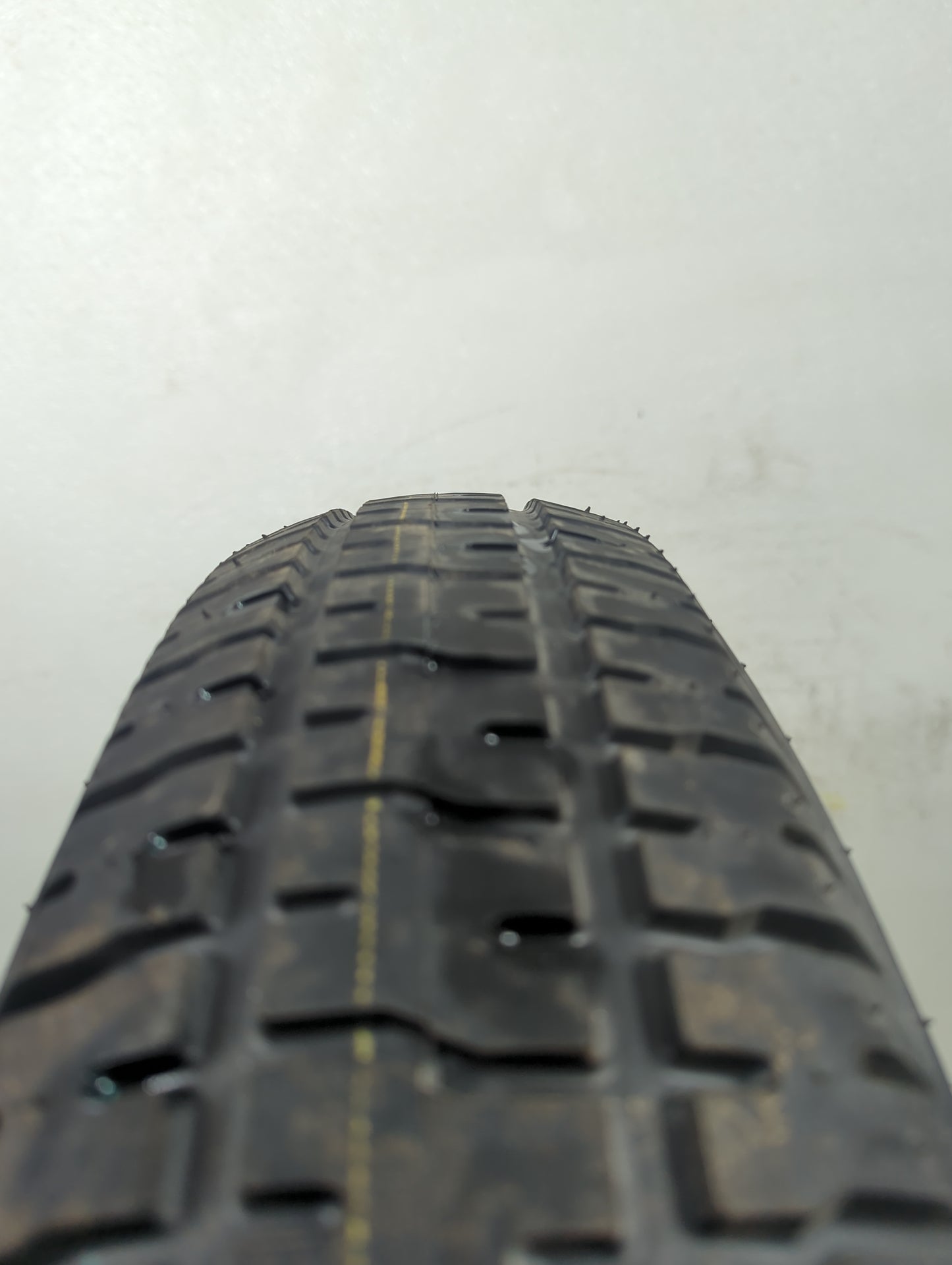 2009 Pontiac Vibe Vibe Spare Donut Tire Wheel Rim Oem - Oemusedautoparts1.com