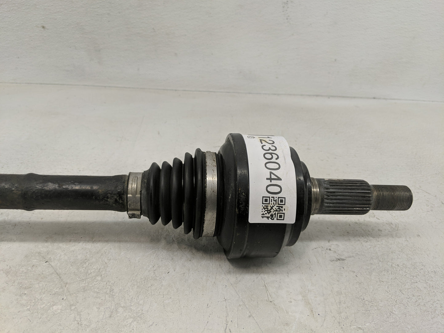 2009 Porsche Cayenne Axle Shaft Front Driver Cv C/v - Oemusedautoparts1.com