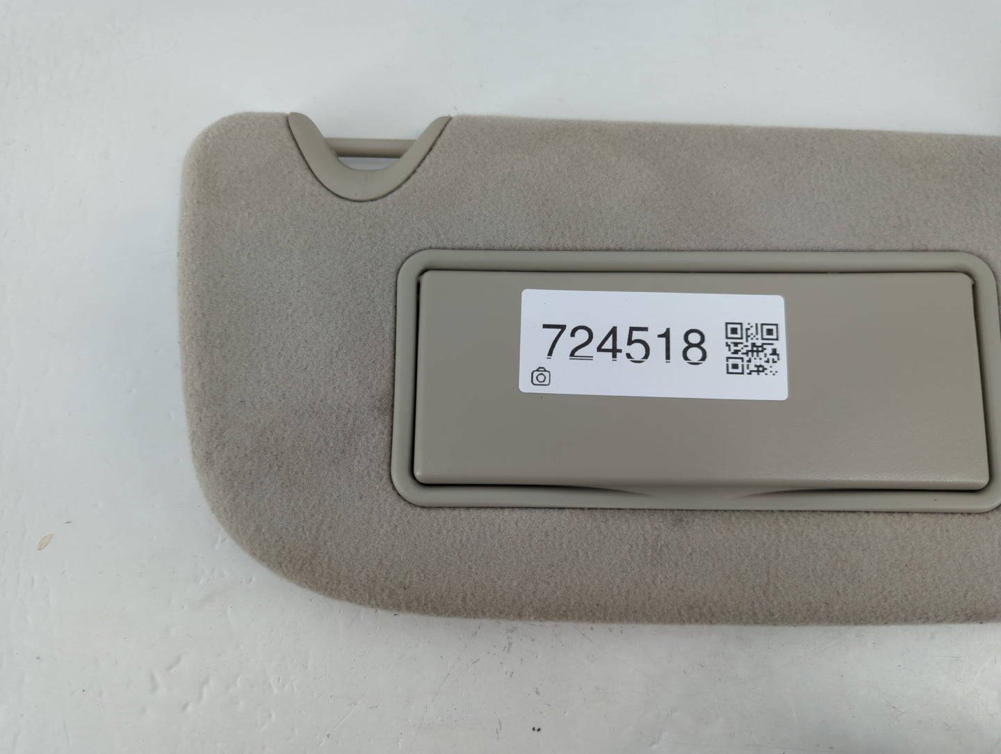 2009 Saab 9-7x Sun Visor Shade Replacement Passenger Right Mirror Fits OEM Used Auto Parts - Oemusedautoparts1.com