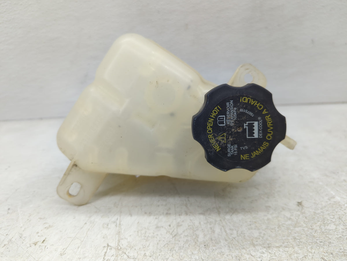 2009 Saturn Aura Radiator Coolant Overflow Expansion Tank Bottle 1103298 - Oemusedautoparts1.com