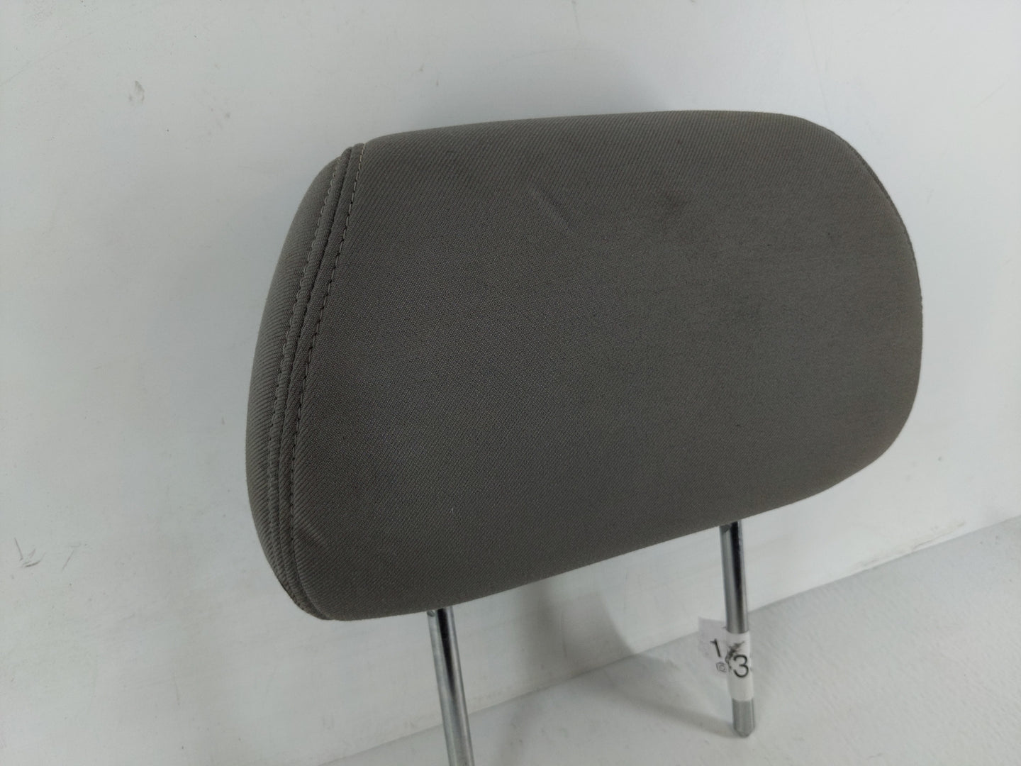 2007-2009 Saturn Aura Headrest Head Rest Front Driver Passenger Seat Fits Fits 2007 2008 2009 OEM Used Auto Parts - Oemuseda