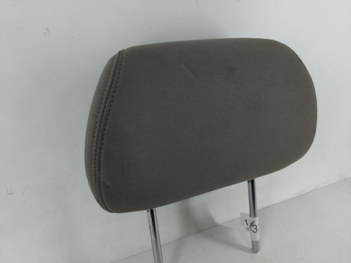 2007-2009 Saturn Aura Headrest Head Rest Front Driver Passenger Seat Fits Fits 2007 2008 2009 OEM Used Auto Parts - Oemuseda