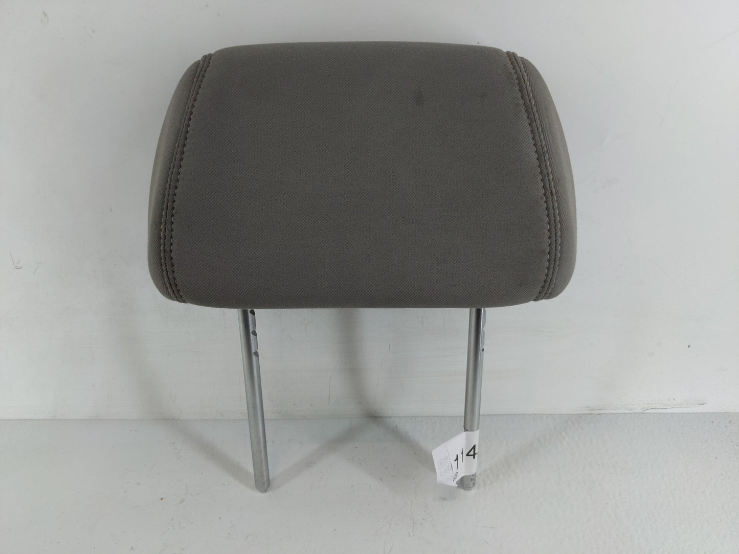 2007-2009 Saturn Aura Headrest Head Rest Front Driver Passenger Seat Fits Fits 2007 2008 2009 OEM Used Auto Parts - Oemuseda