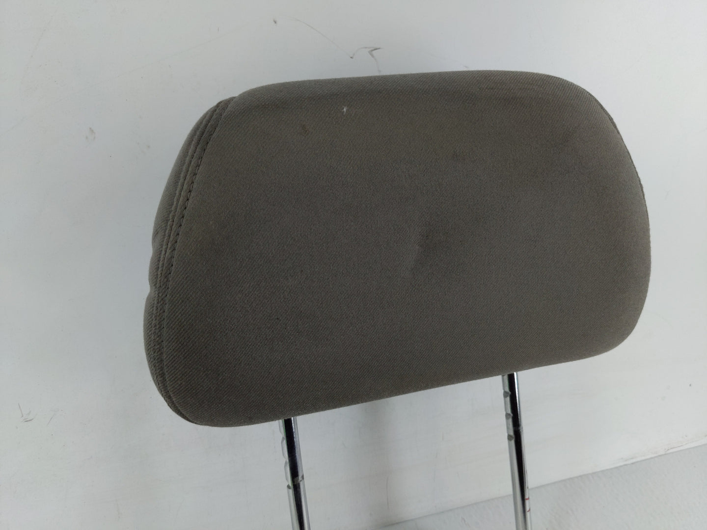 2007-2009 Saturn Aura Headrest Head Rest Front Driver Passenger Seat Fits Fits 2007 2008 2009 OEM Used Auto Parts - Oemuseda