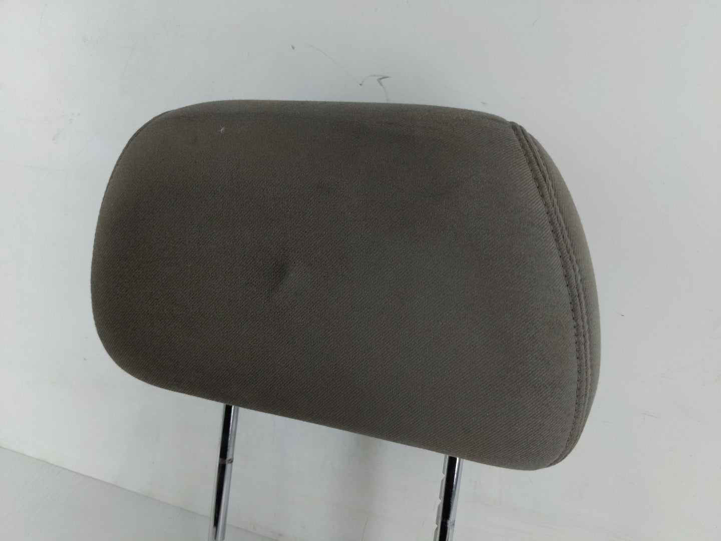2007-2009 Saturn Aura Headrest Head Rest Front Driver Passenger Seat Fits Fits 2007 2008 2009 OEM Used Auto Parts - Oemuseda