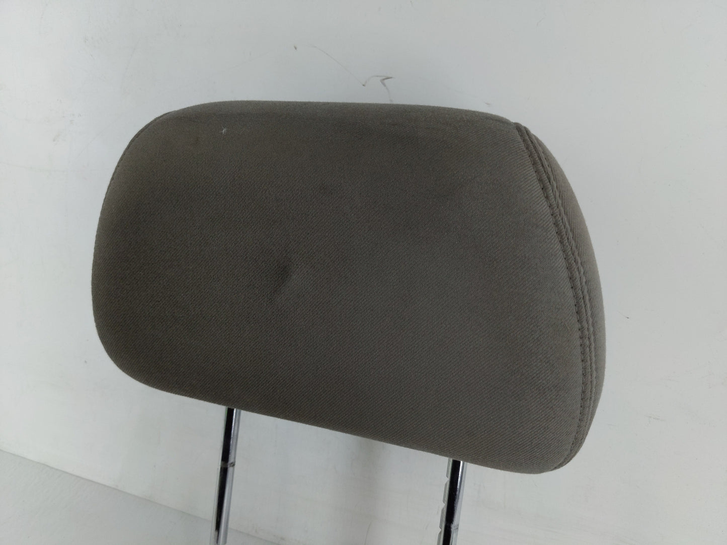 2007-2009 Saturn Aura Headrest Head Rest Front Driver Passenger Seat Fits Fits 2007 2008 2009 OEM Used Auto Parts - Oemuseda