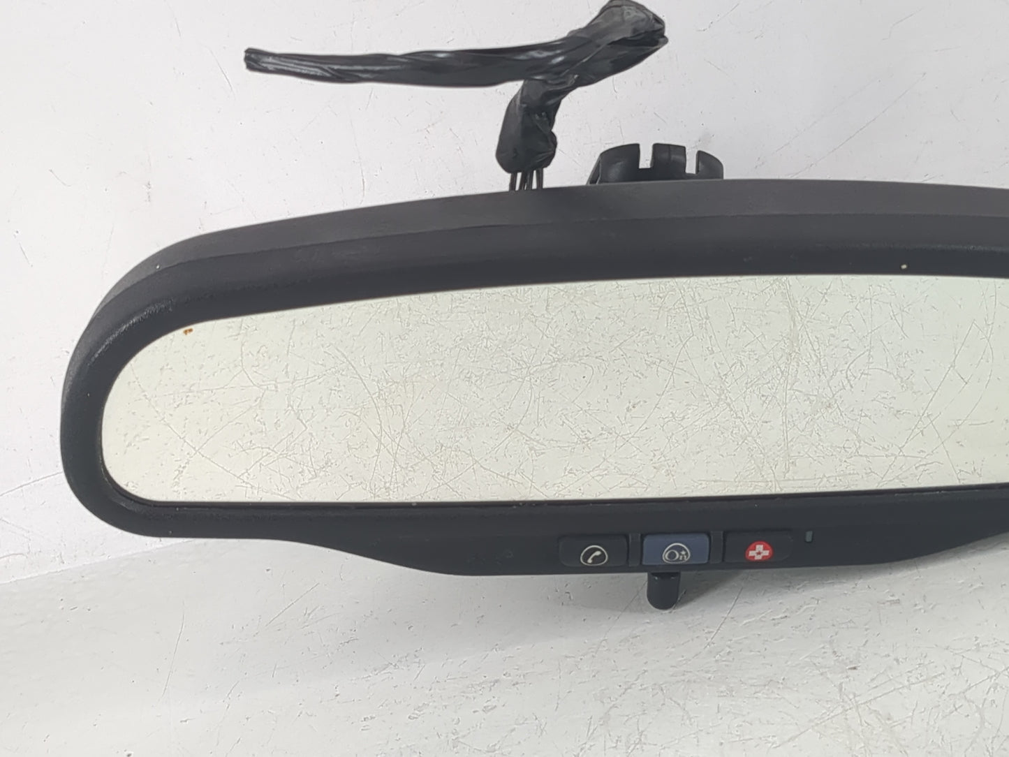 2007-2009 Saturn Aura Interior Rear View Mirror Replacement OEM P/N:E11015885 Fits OEM Used Auto Parts - Oemusedautoparts1.c