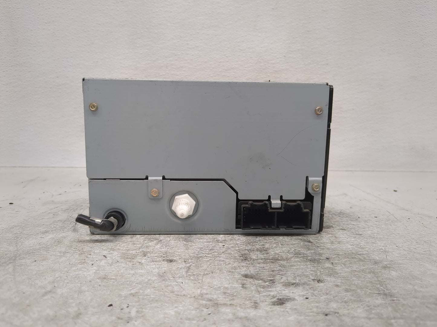 2009 Saturn Aura Radio AM FM Cd Player Receiver Replacement P/N:25833954 Fits OEM Used Auto Parts - Oemusedautoparts1.com