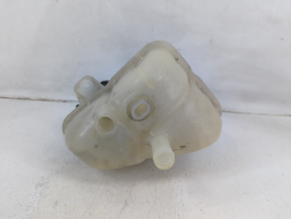 2009 Saturn Aura Radiator Coolant Overflow Expansion Tank Bottle 1191097 - Oemusedautoparts1.com