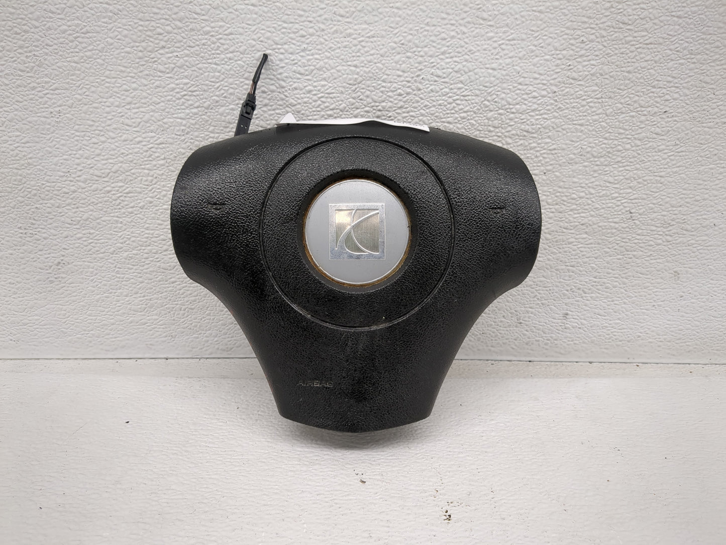 2007-2009 Saturn Aura Air Bag Driver Left Steering Wheel Mounted Fits Fits 2007 2008 2009 OEM Used Auto Parts - Oemusedautop