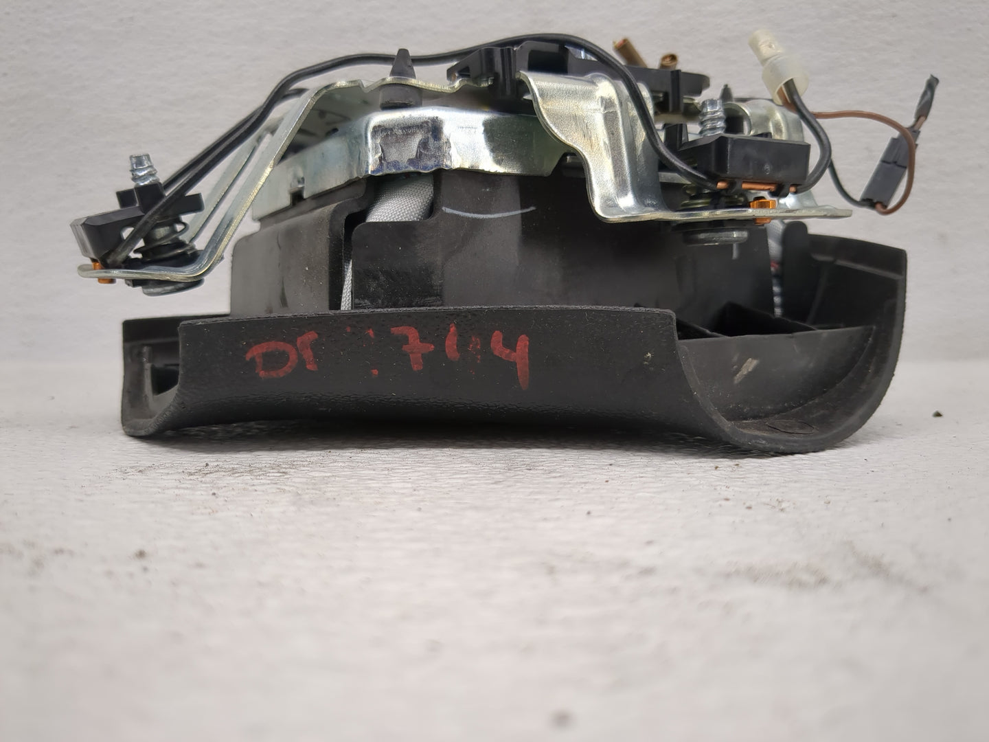 2007-2009 Saturn Aura Air Bag Driver Left Steering Wheel Mounted Fits Fits 2007 2008 2009 OEM Used Auto Parts - Oemusedautop