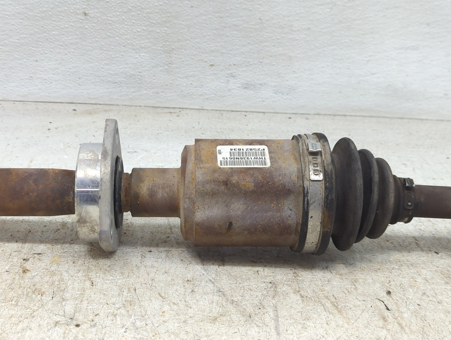 2009-2009 Saturn Aura Axle Shaft Front Passenger Cv C/v - Oemusedautoparts1.com