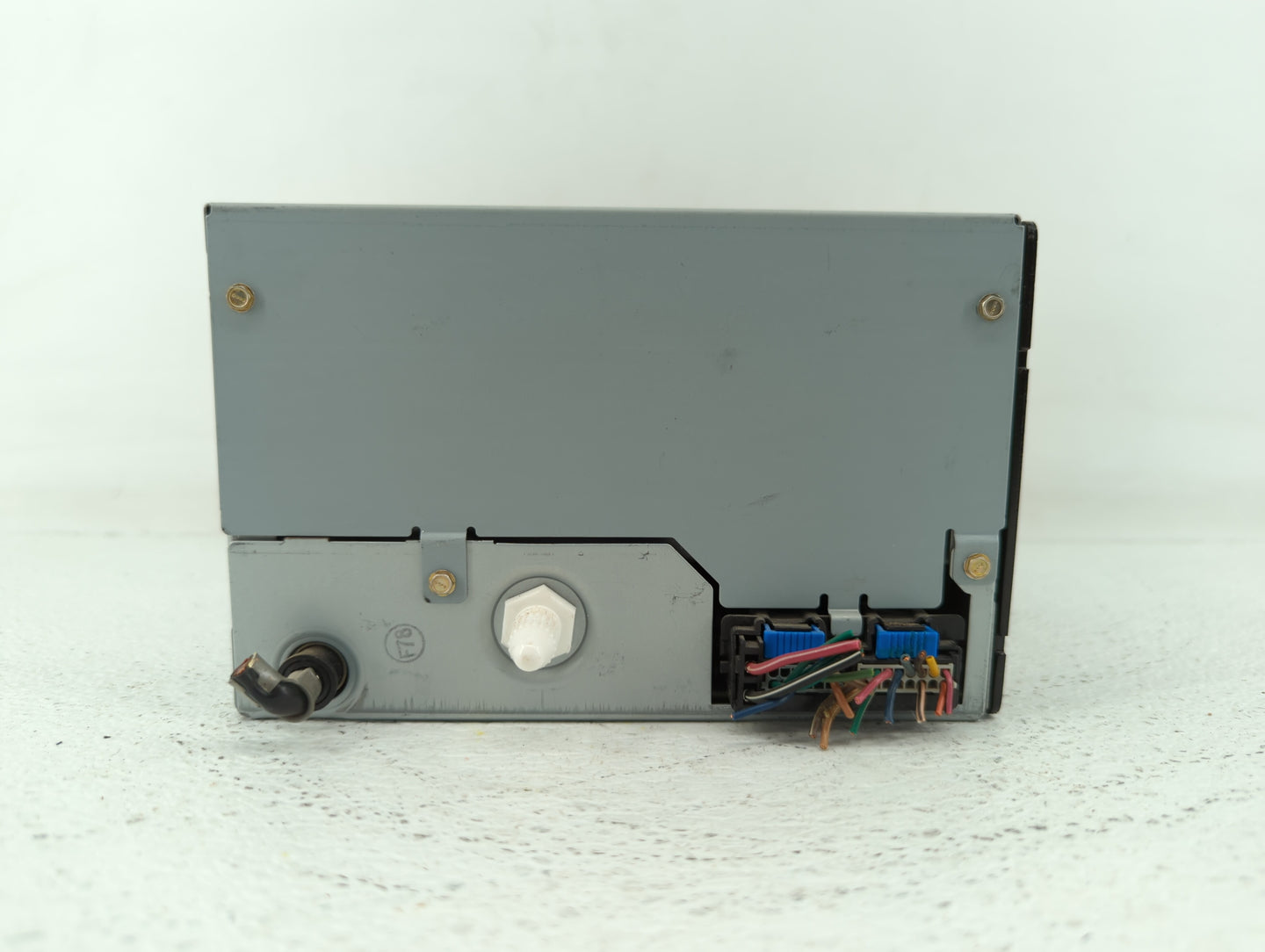 2009 Saturn Aura Radio AM FM Cd Player Receiver Replacement P/N:25833954 Fits OEM Used Auto Parts - Oemusedautoparts1.com
