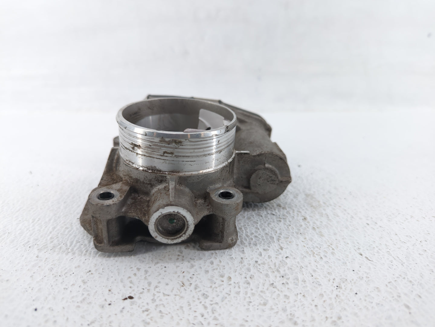 2007-2009 Saturn Aura Throttle Body Fits Fits 2007 2008 2009 2010 2011 2012 OEM Used Auto Parts - Oemusedautoparts1.com