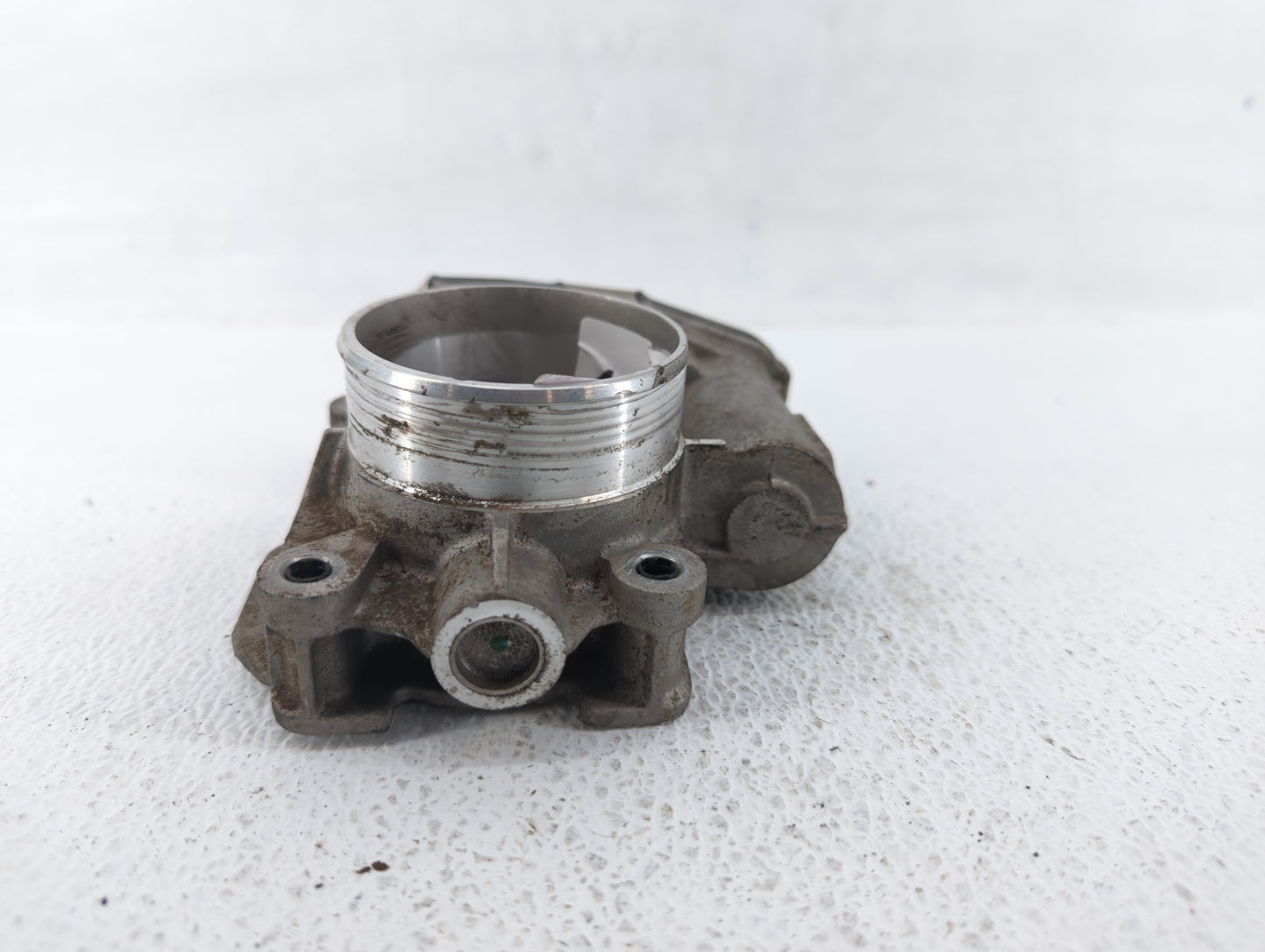 2007-2009 Saturn Aura Throttle Body Fits Fits 2007 2008 2009 2010 2011 2012 OEM Used Auto Parts - Oemusedautoparts1.com