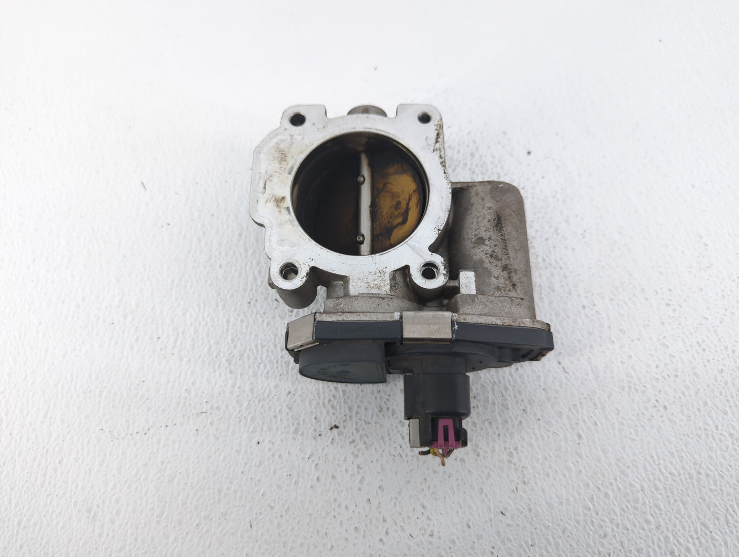 2007-2009 Saturn Aura Throttle Body Fits Fits 2007 2008 2009 2010 2011 2012 OEM Used Auto Parts - Oemusedautoparts1.com