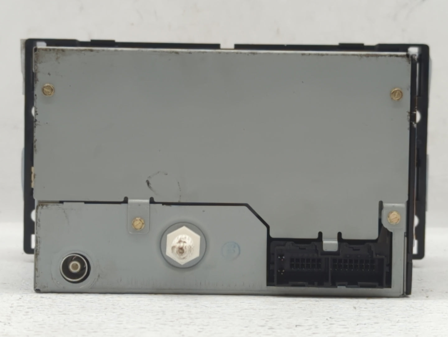 2009 Saturn Aura Radio AM FM Cd Player Receiver Replacement P/N:15948188 25833954 Fits OEM Used Auto Parts - Oemusedautopart