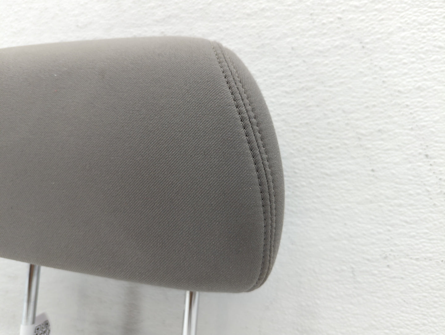 2009 Saturn Aura Headrest Head Rest Front Driver Passenger Seat Grey - Oemusedautoparts1.com