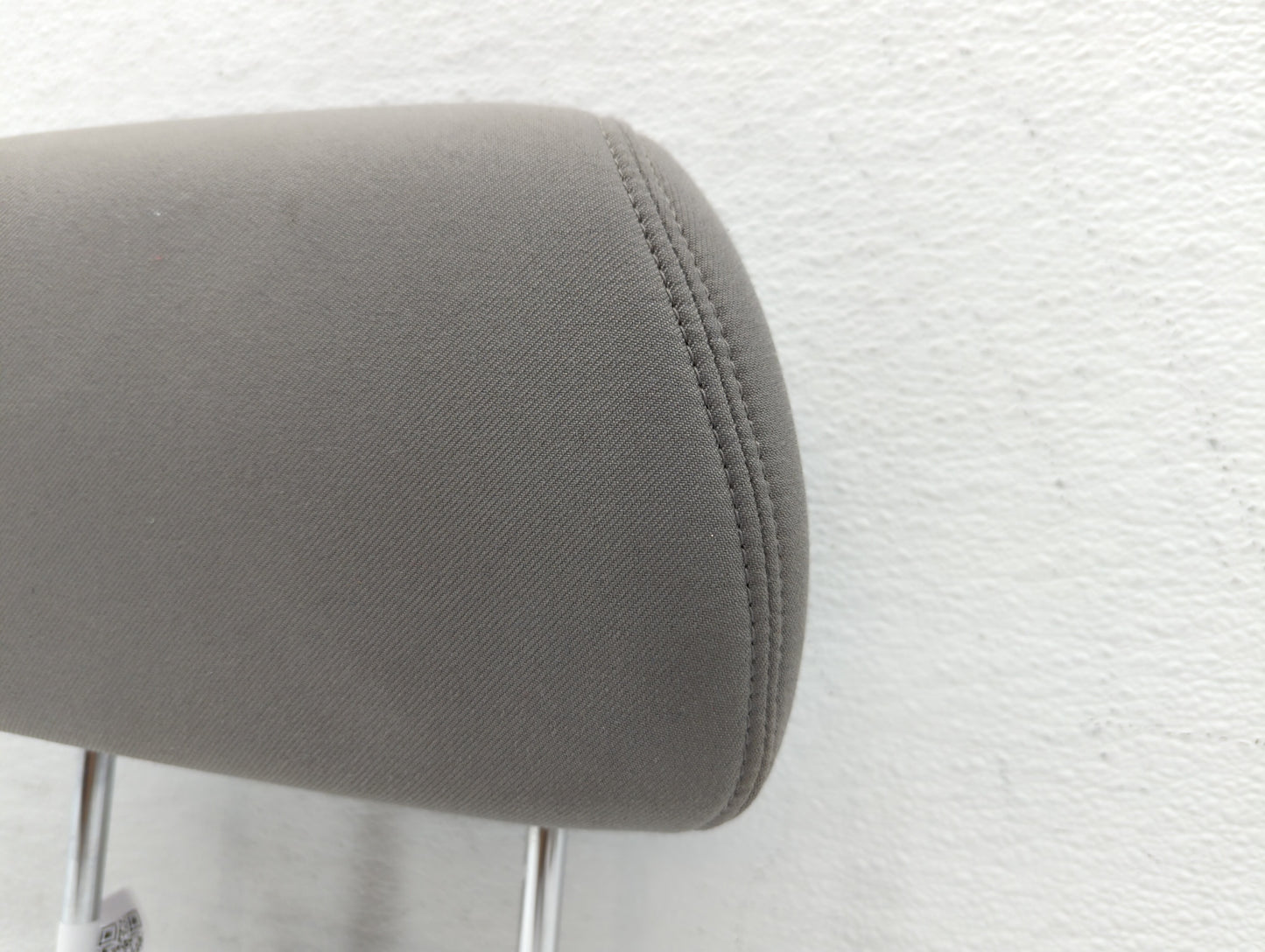 2009 Saturn Aura Headrest Head Rest Front Driver Passenger Seat Grey - Oemusedautoparts1.com