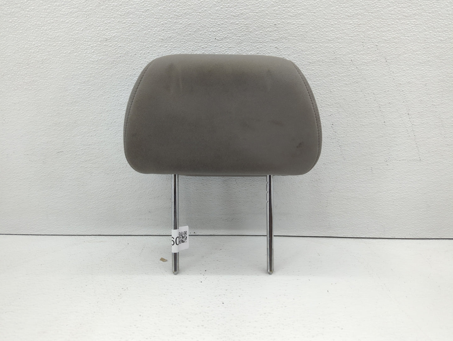 2008-2009 Saturn Aura Headrest Head Rest Front Driver Passenger Seat Grey - Oemusedautoparts1.com