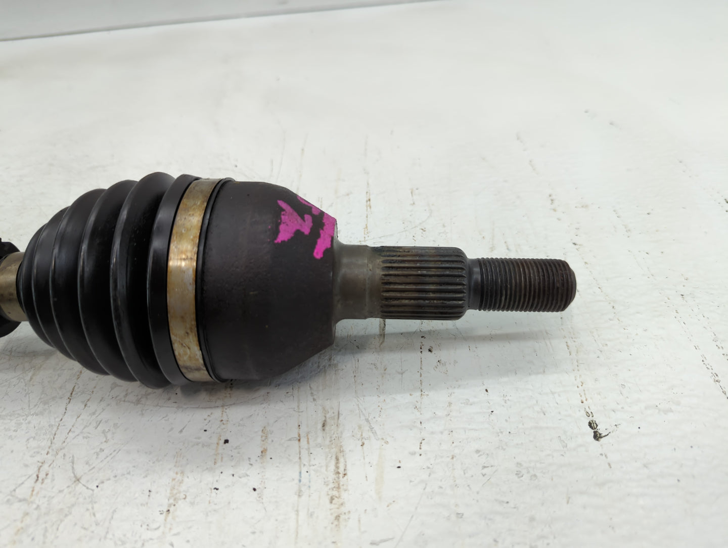 2009 Saturn Aura Axle Shaft Front Driver Cv C/v - Oemusedautoparts1.com