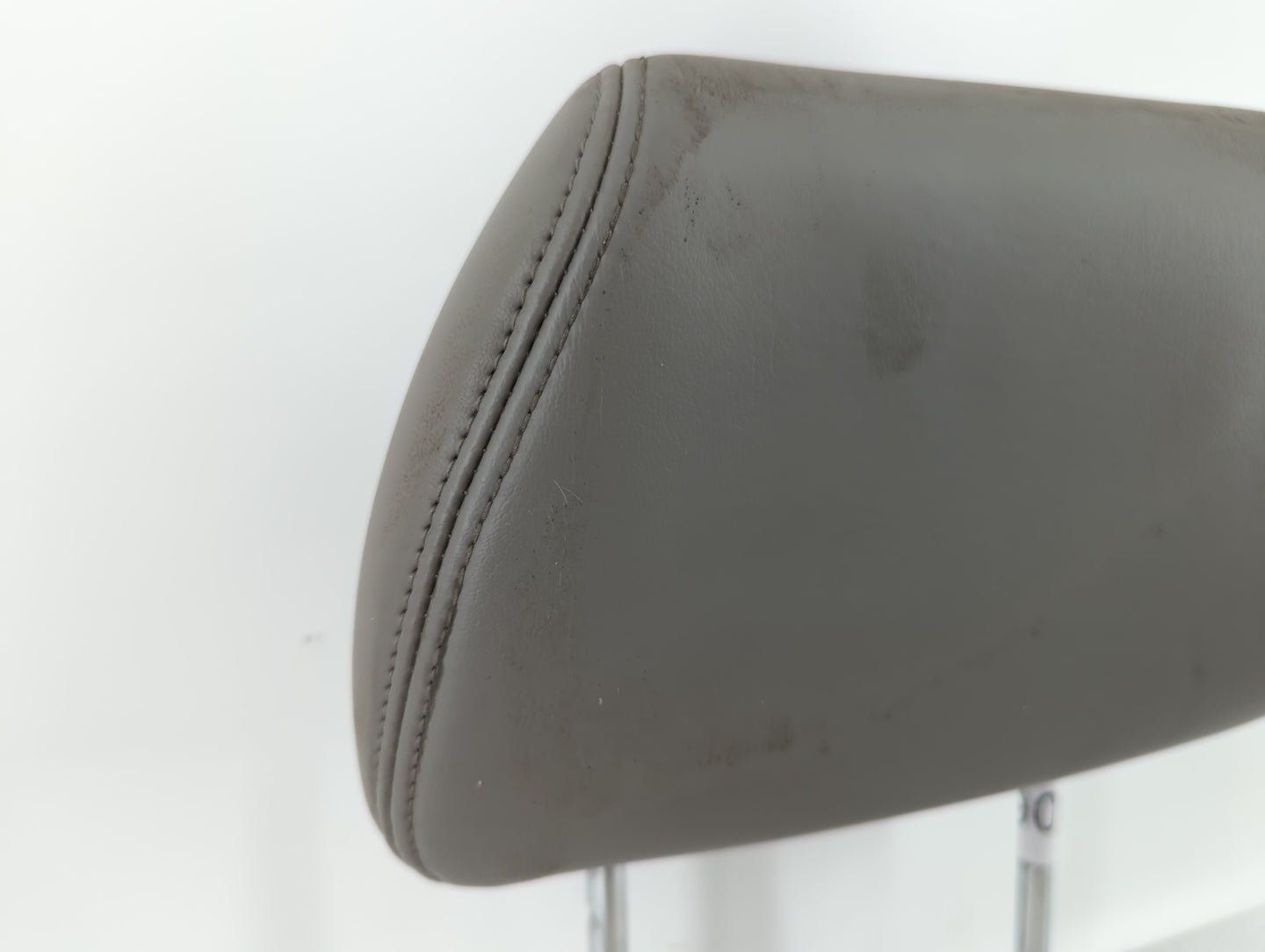 2009 Saturn Aura Headrest Head Rest Front Driver Passenger Seat Dark Gray - Oemusedautoparts1.com