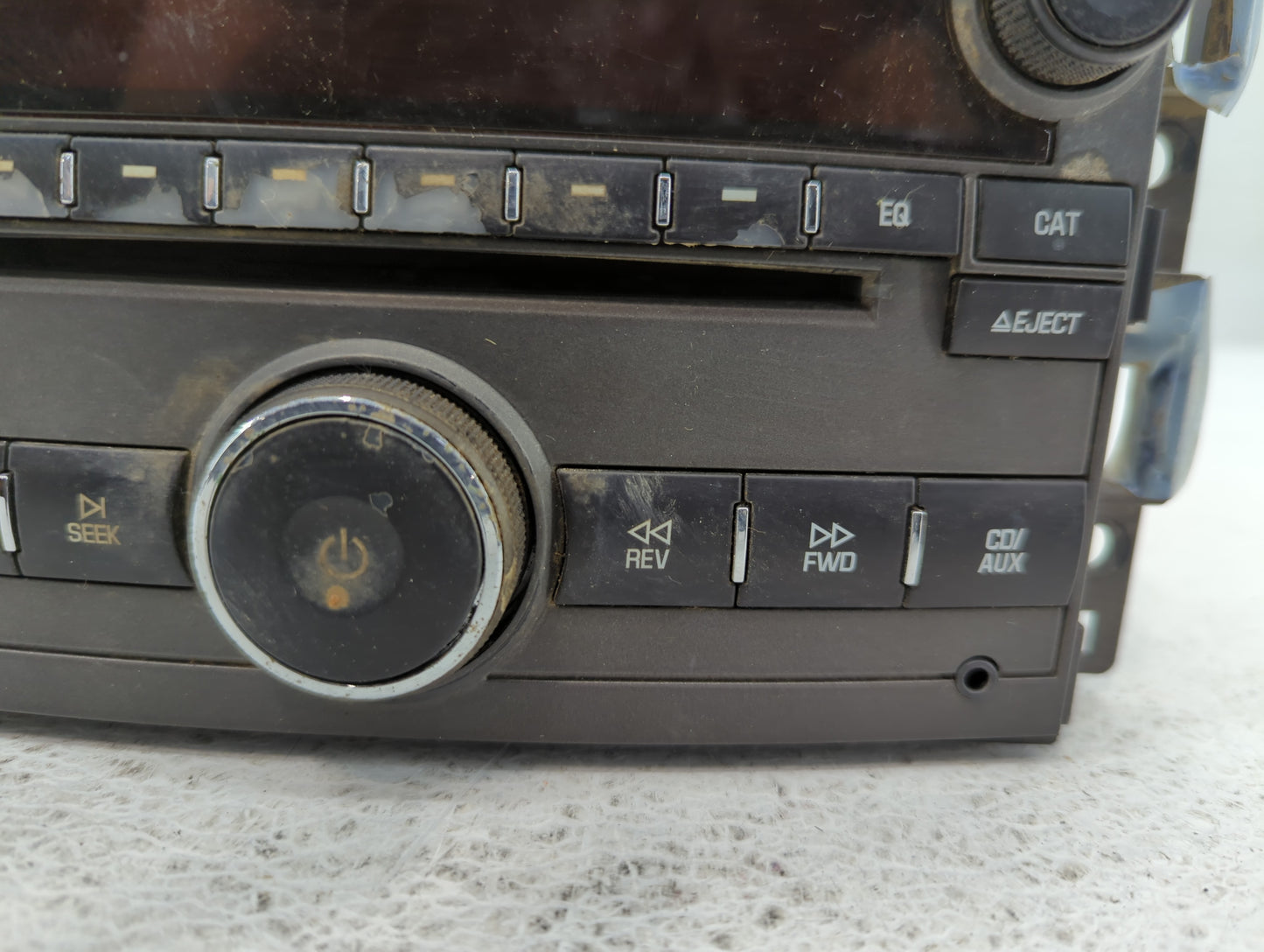2009-2009 Saturn Aura Am Fm Cd Player Radio Receiver - Oemusedautoparts1.com