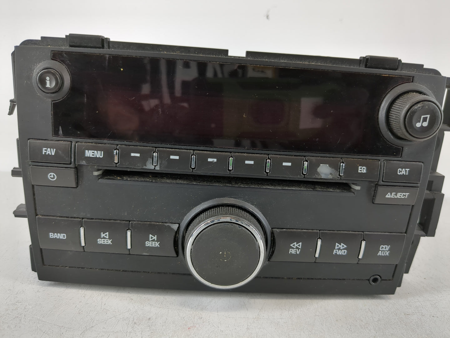 2009 Saturn Outlook Radio AM FM Cd Player Receiver Replacement P/N:25974804 Fits OEM Used Auto Parts - Oemusedautoparts1.com