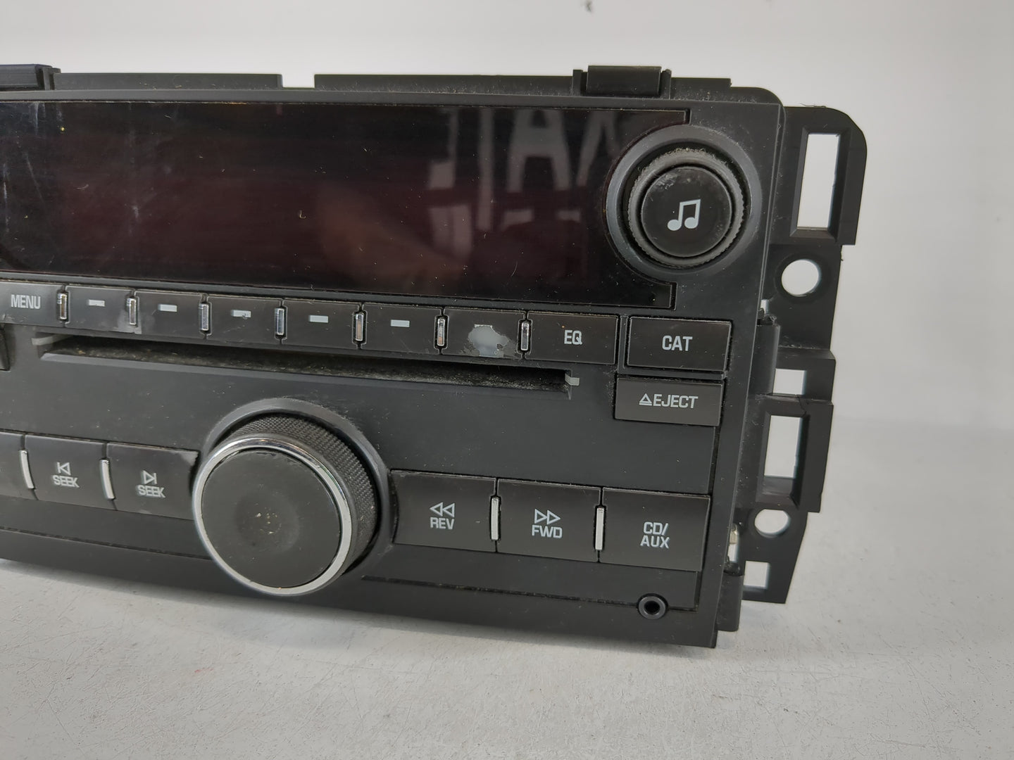2009 Saturn Outlook Radio AM FM Cd Player Receiver Replacement P/N:25974804 Fits OEM Used Auto Parts - Oemusedautoparts1.com