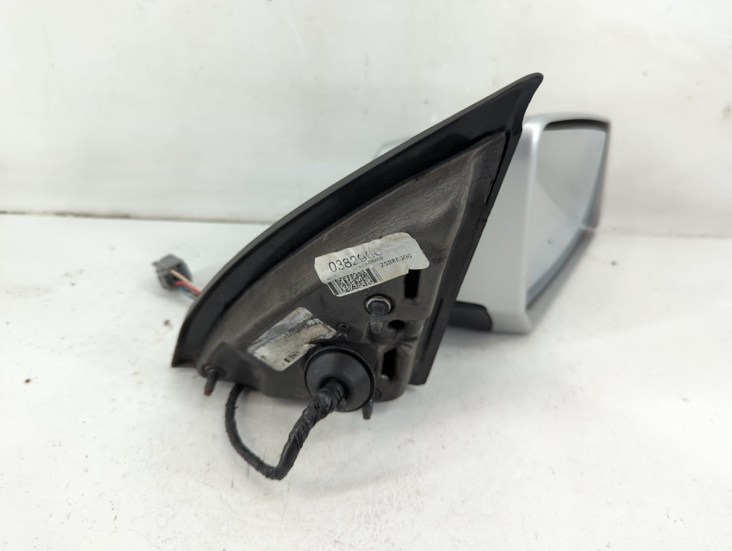 2009 Saturn Outlook Side Mirror Replacement Passenger Right View Door Mirror P/N:0382960 Fits OEM Used Auto Parts - Oemuseda
